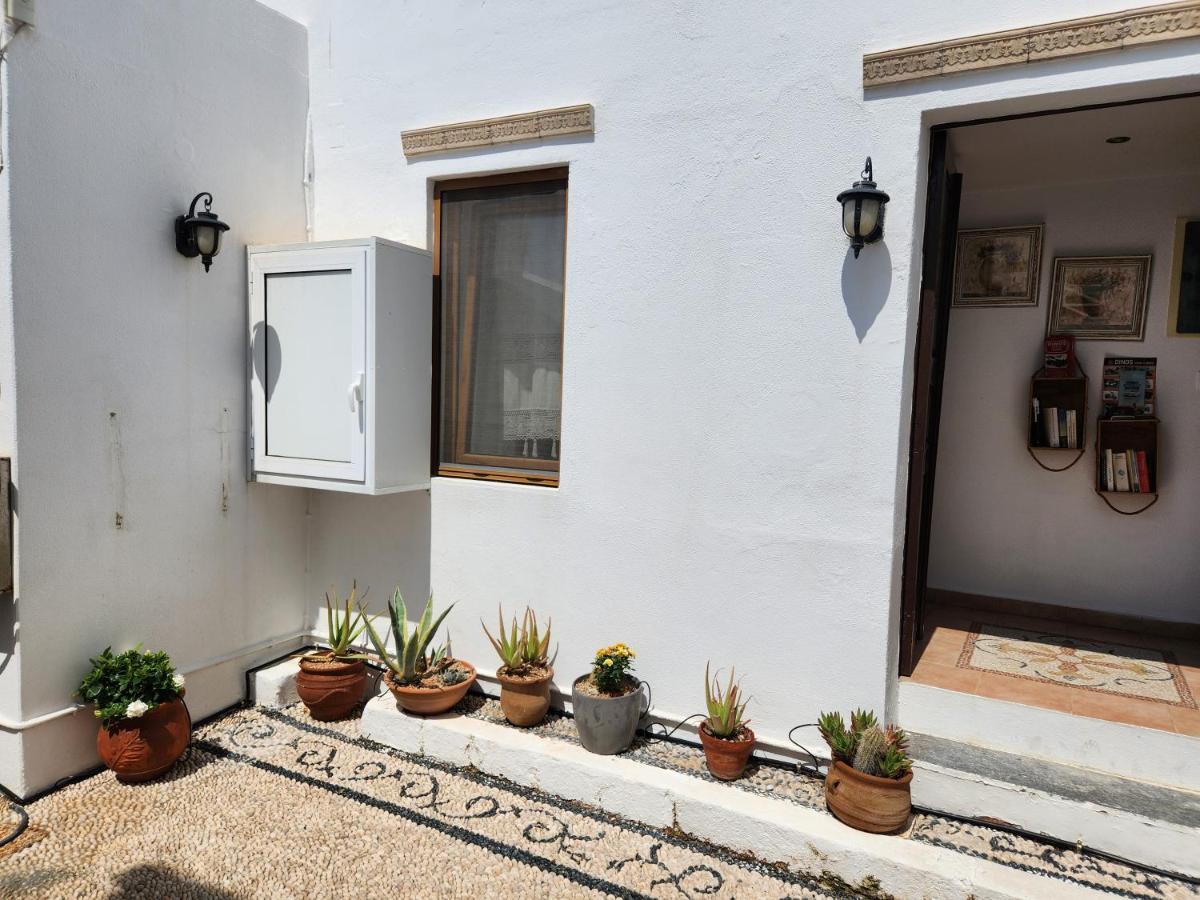 Lindos Boutique - Adults Only Apartment Luaran gambar